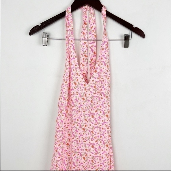 Abound Floral V-neck Halter Neck Skater Mini Dress Size 1X NEW Pink/White - Picture 4 of 10